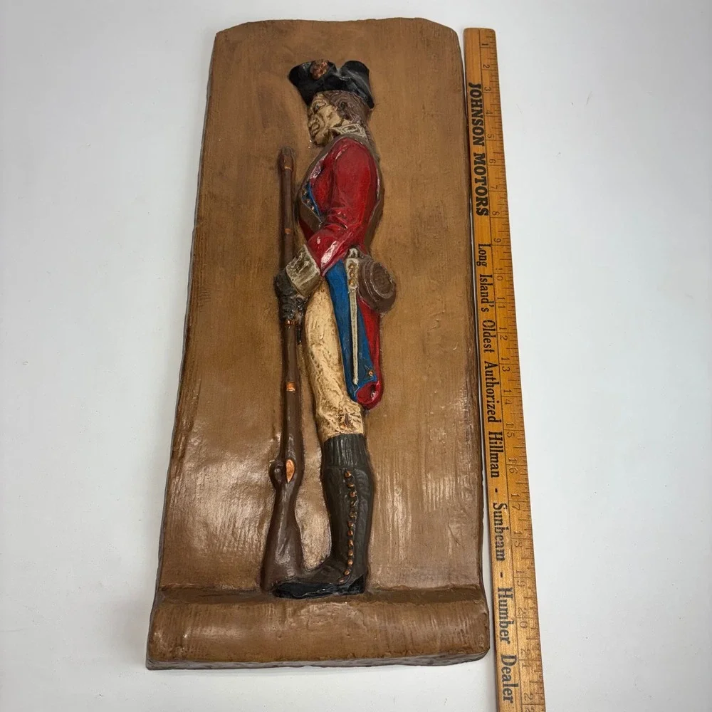 Vintage Redcoat Soldier Wall‎ Plaque Art Large 20